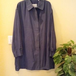 Woman's London Fog Lightweight Utility Jacket.     Size XL (R).